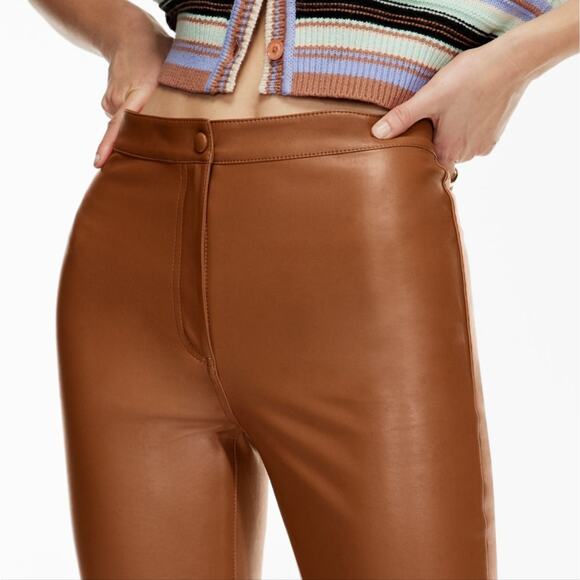 Aritzia Wilfred Adele Vegan Leather Pants in Cognac Brown Size 8 NWOT Kick Flare - Picture 9 of 10